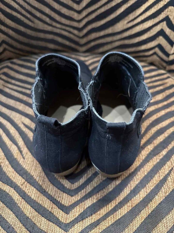 8.5 - a new day Boots