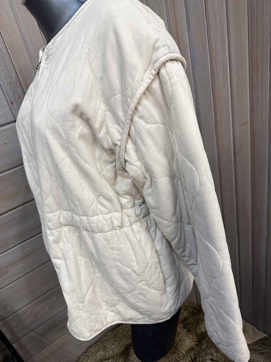 L - Universal Thread Jacket