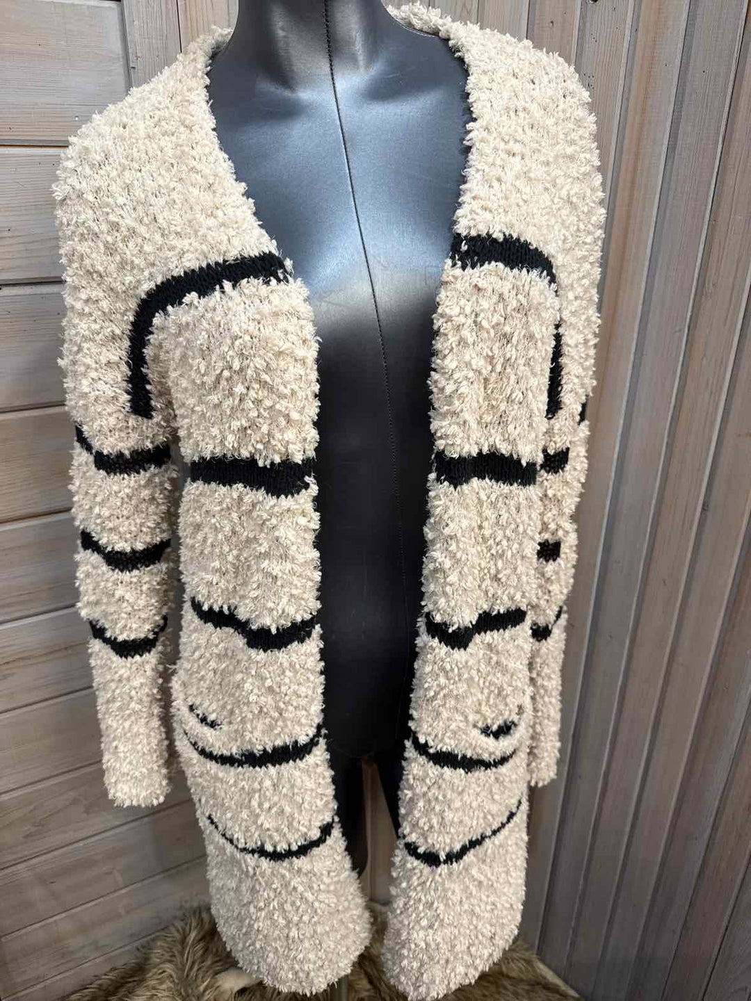 XS - London Kaye Cardigan