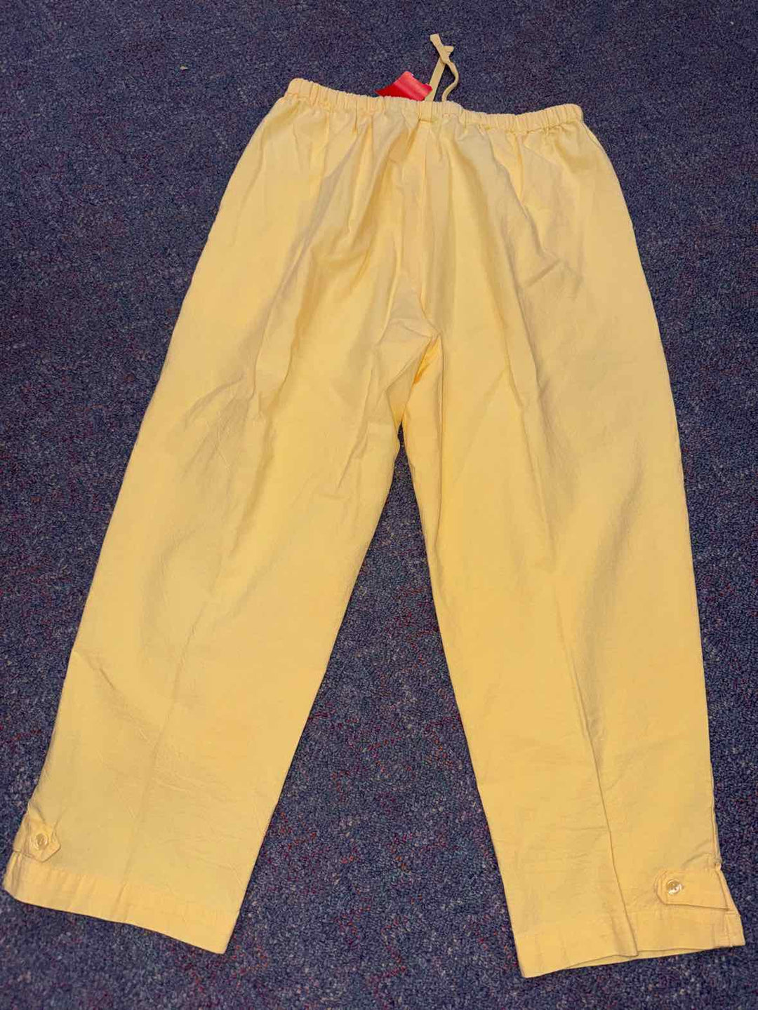 S - White Stag Capri