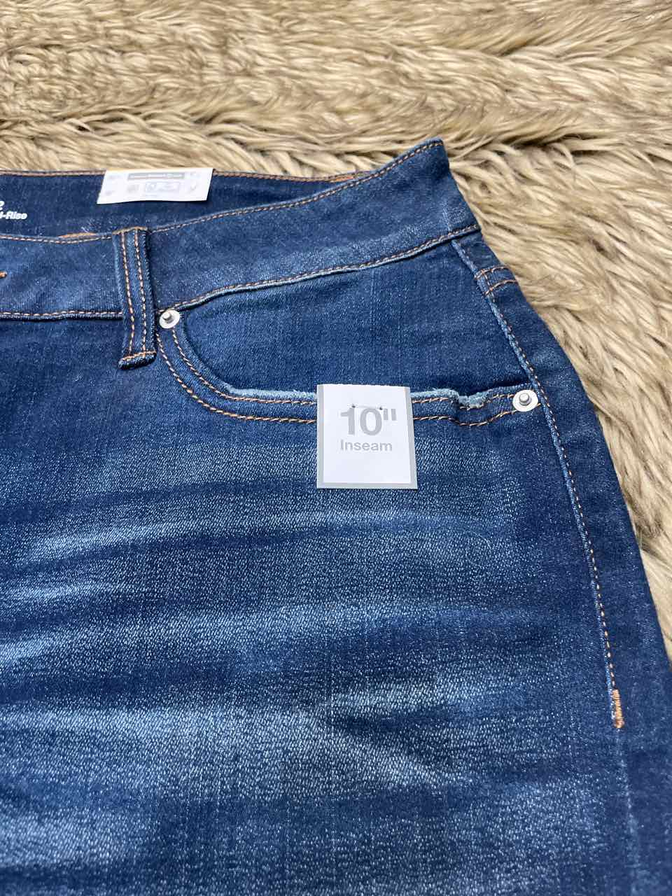 12 - Time and Tru Shorts
