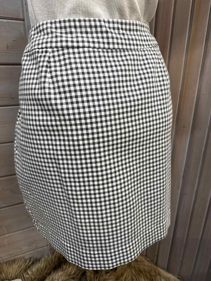 12 - Christopher & Banks Skort