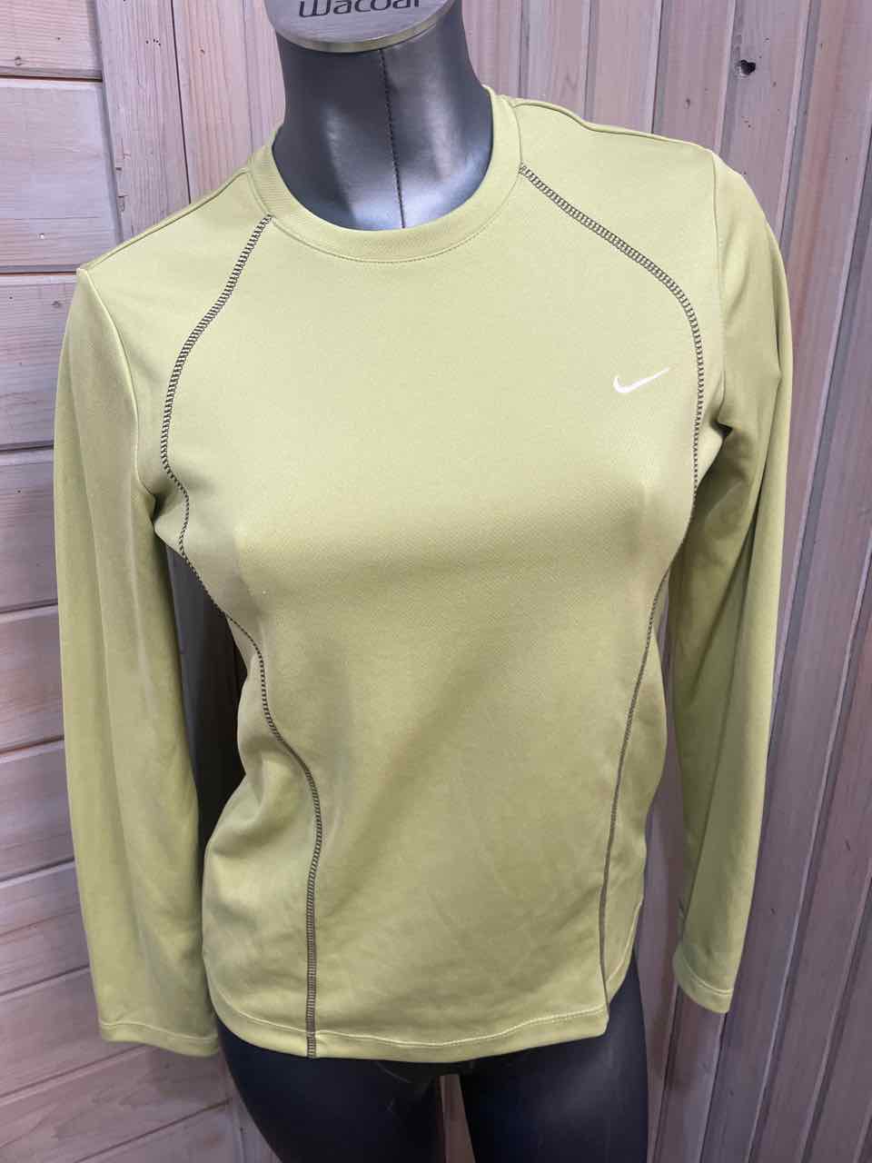 M - Nike Long Sleeve