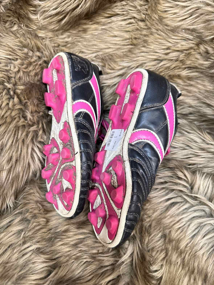 1 - Starter Soccer Cleats