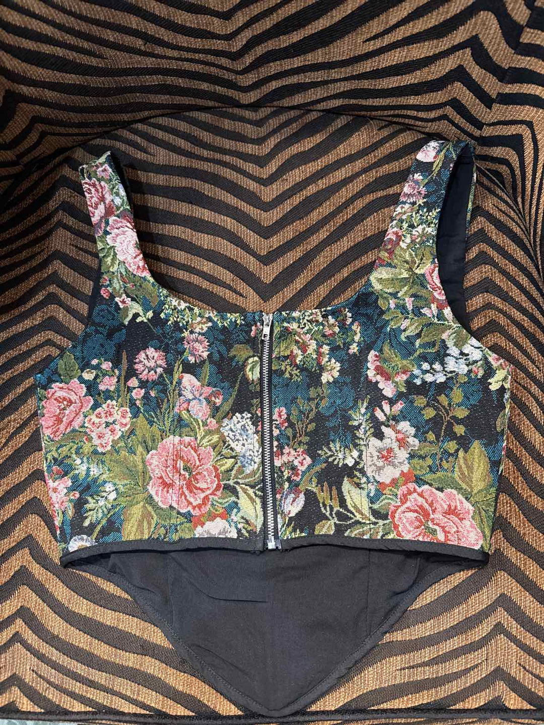 M - Fashion Nova Tank