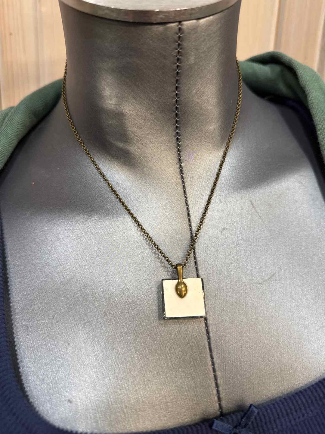 Jewelry - Unbranded Necklace