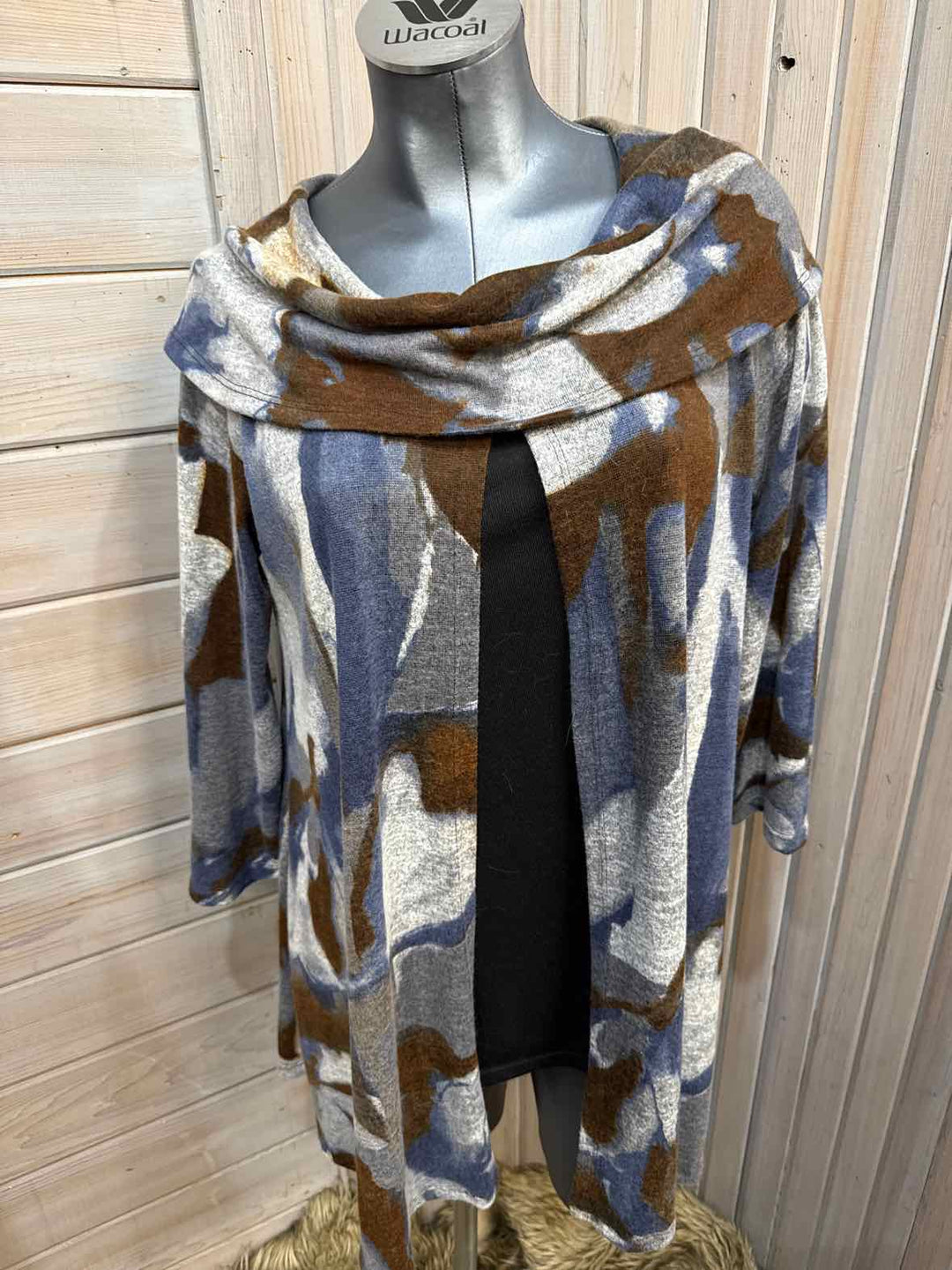M - Yushi Sweater