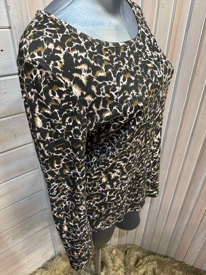 M - Time and Tru Long Sleeve