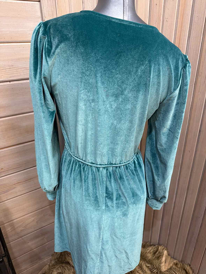 S - Candace Cameron Dress