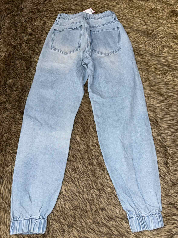 XS - Kittenish Jeans
