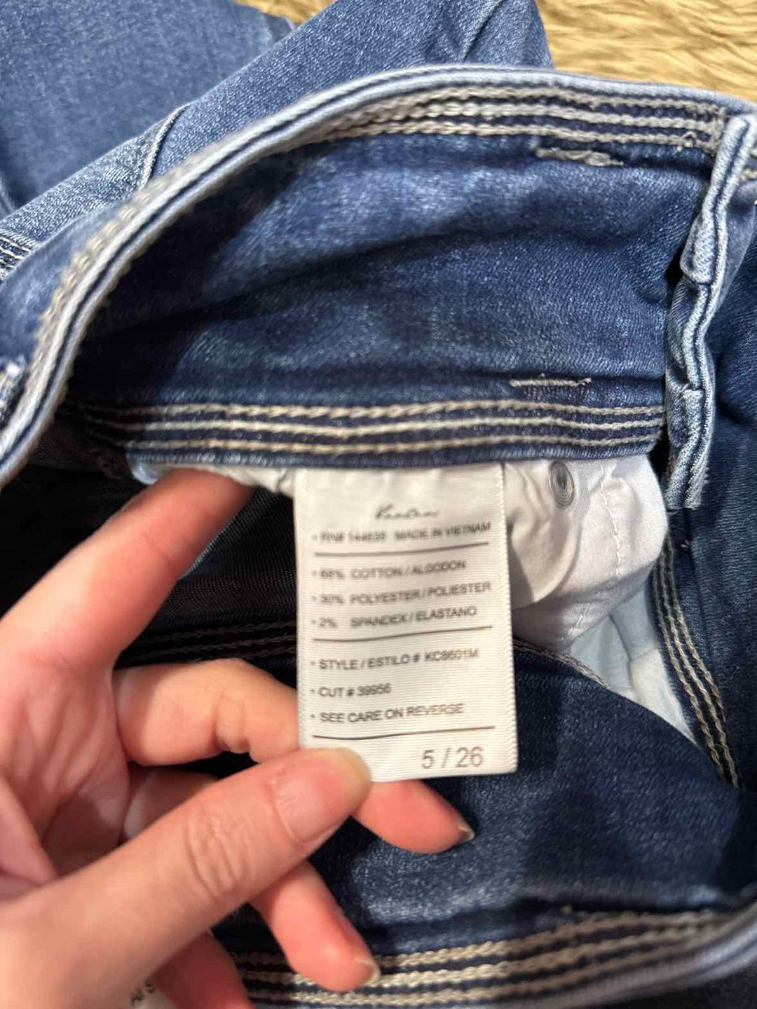 26 - Kancan Jeans