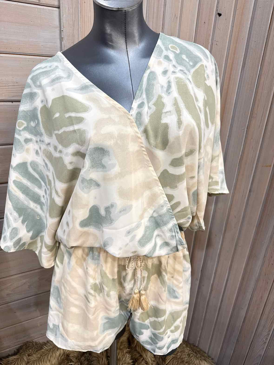M - GiGiO USA Romper