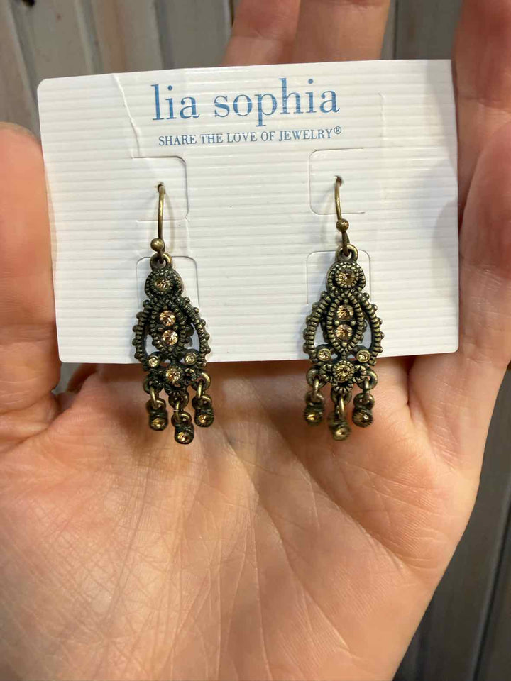Jewelry - Lia Sophia Earrings