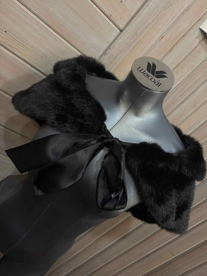 OS - WhiteHouseBlkMkt Scarf Shawl