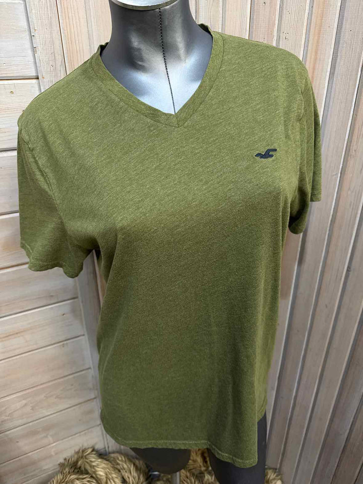 M - Hollister T-shirt