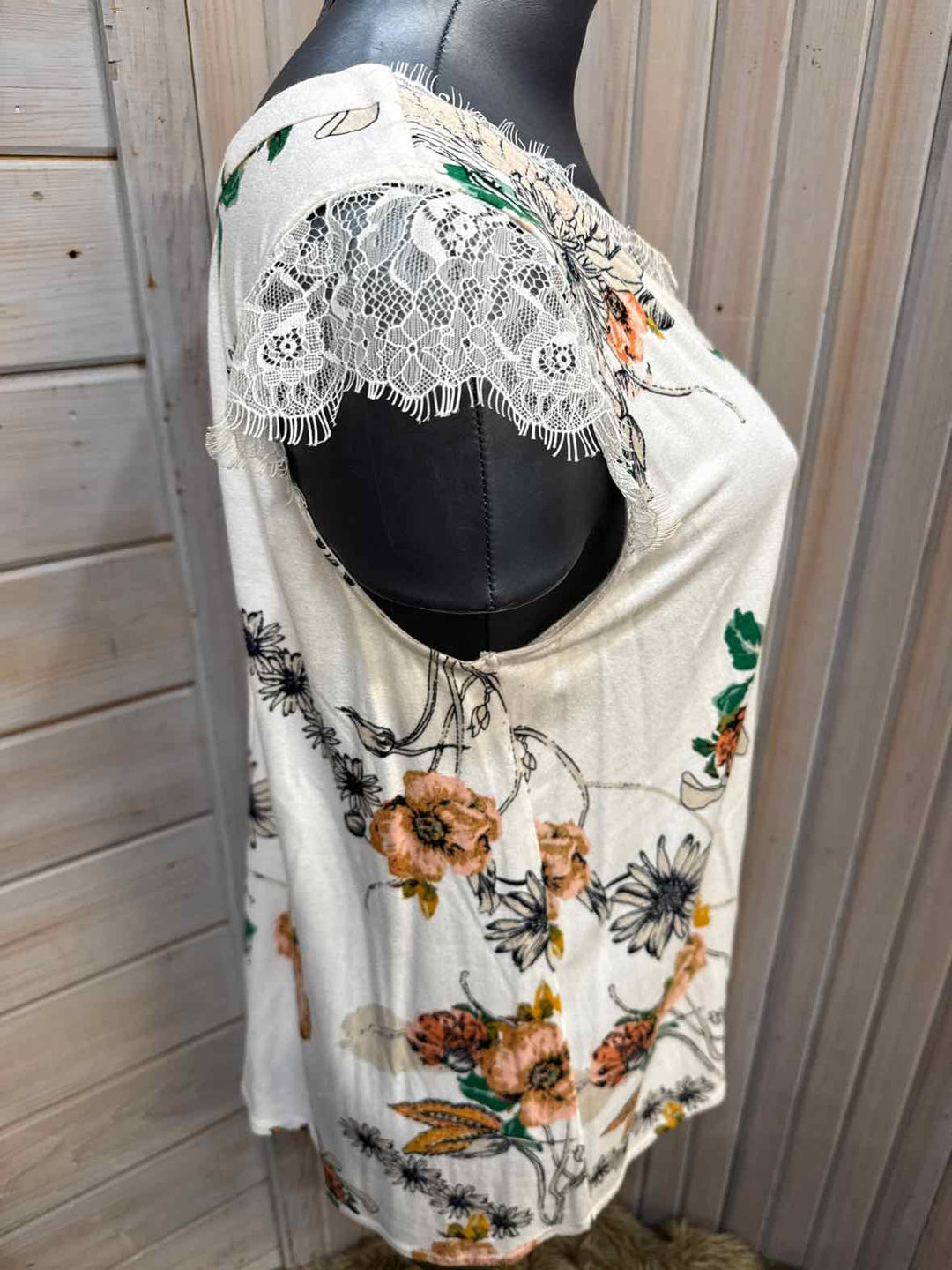 L - Maurices Sleeveless