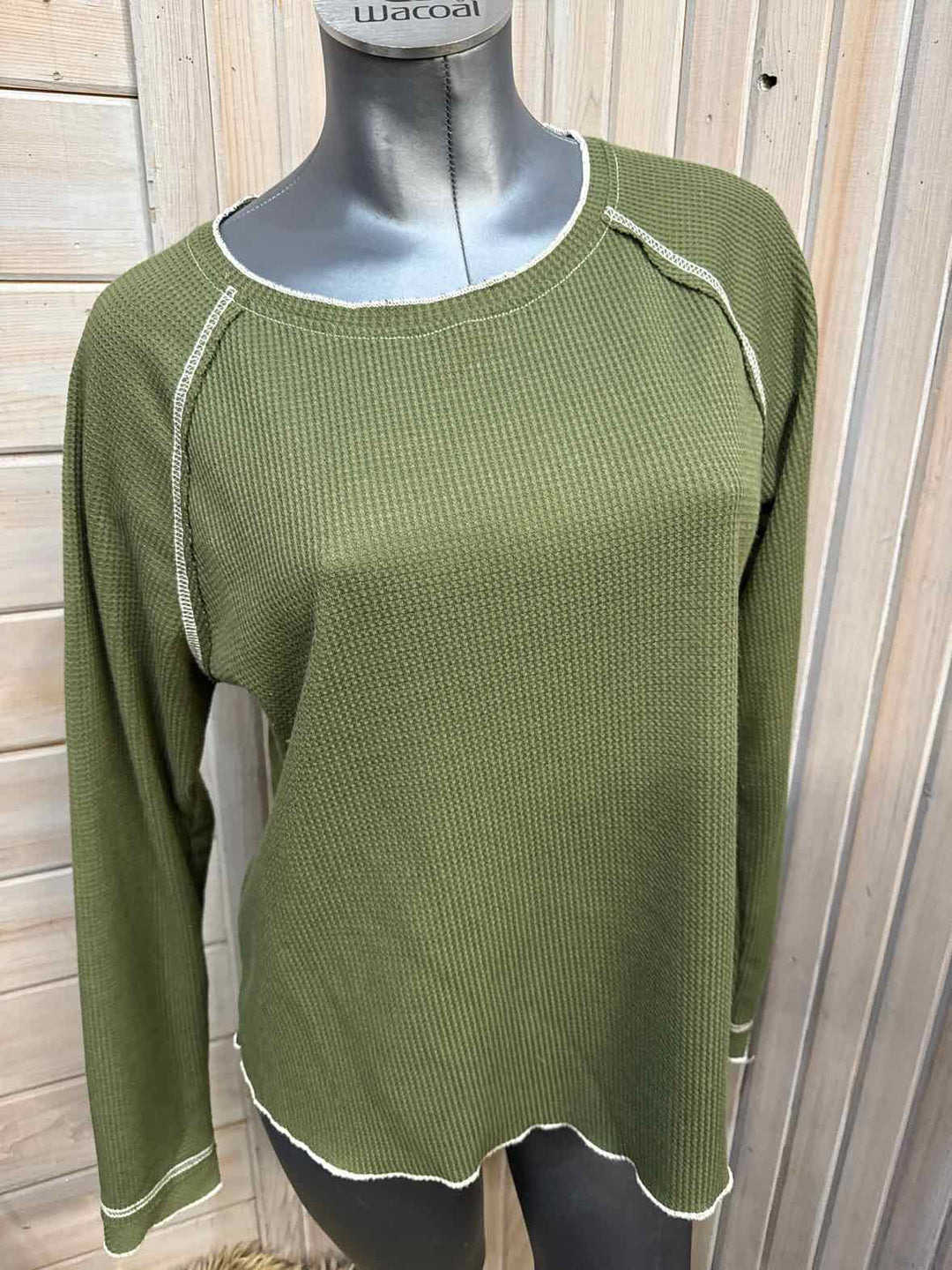 L - Unbranded Long Sleeve