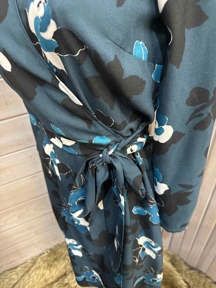 4 - Banana Republic Dress