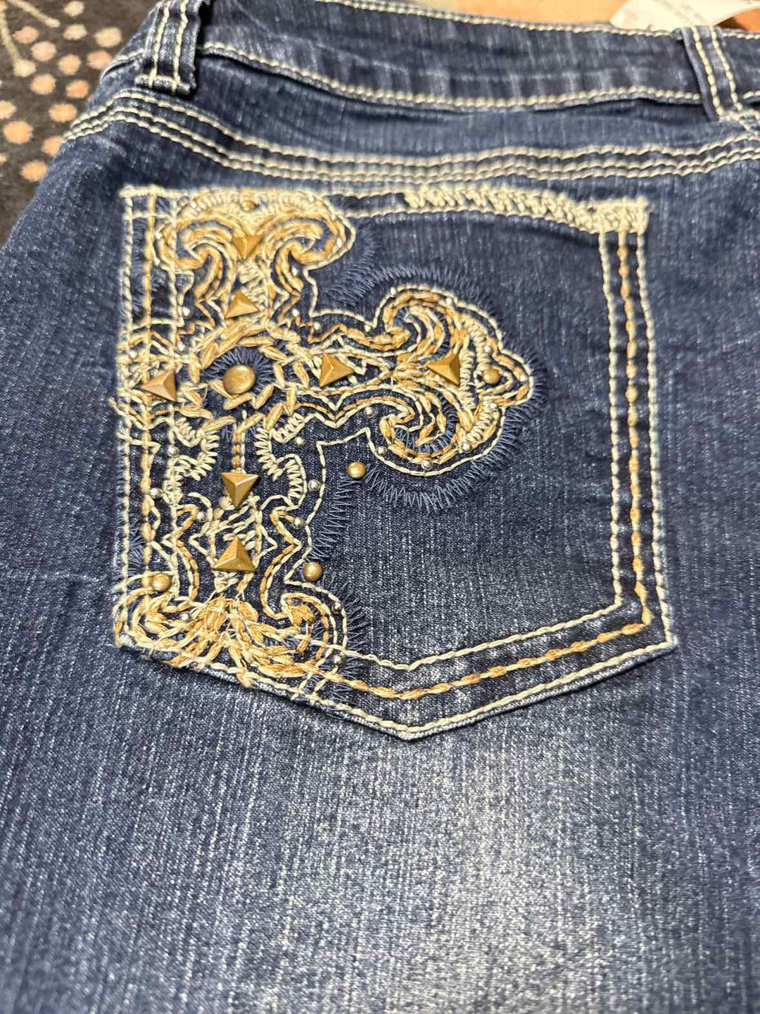 14 - Revolt Capri