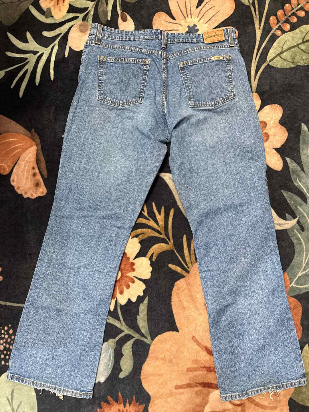 16 - Levi Strauss & Co. Jeans