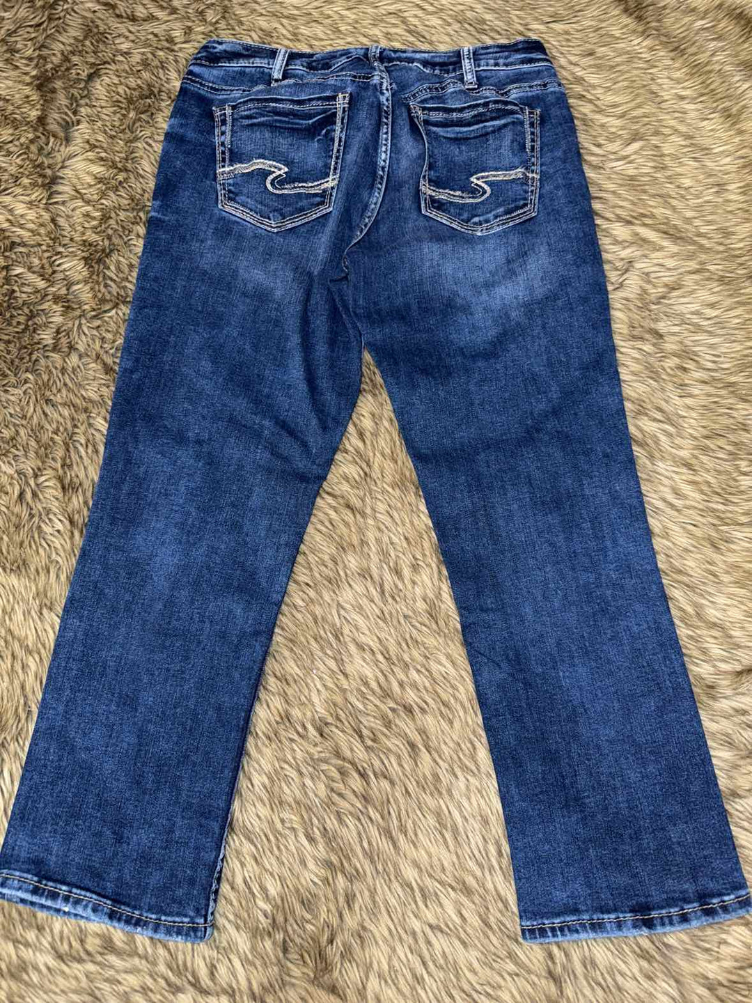 32 - Silver Jeans Co. Capri