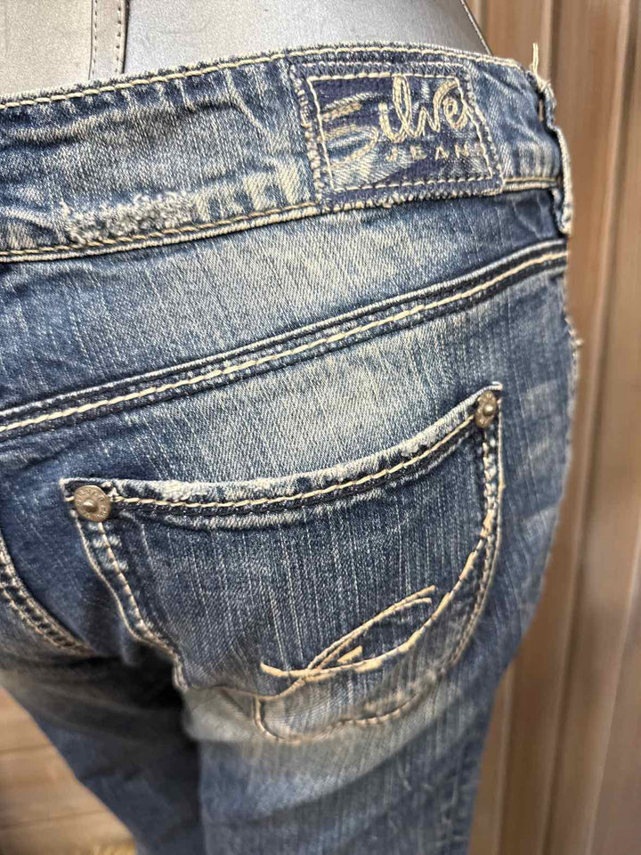 27 - Silver Jeans Co. Cropped Jeans