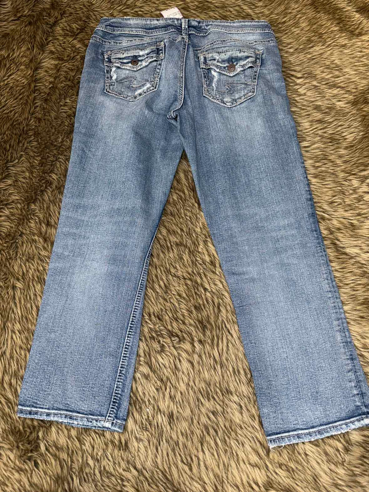 29 - Silver Jeans Co. Capri