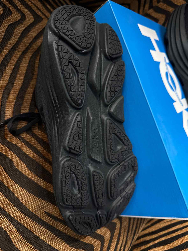 9.5 - Hoka Sneakers