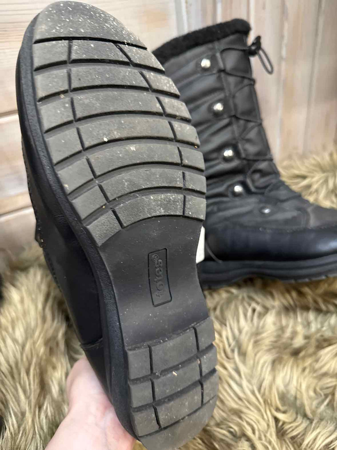 10 - totes Boots