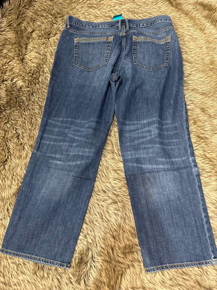 12 - Eddie Bauer Capri