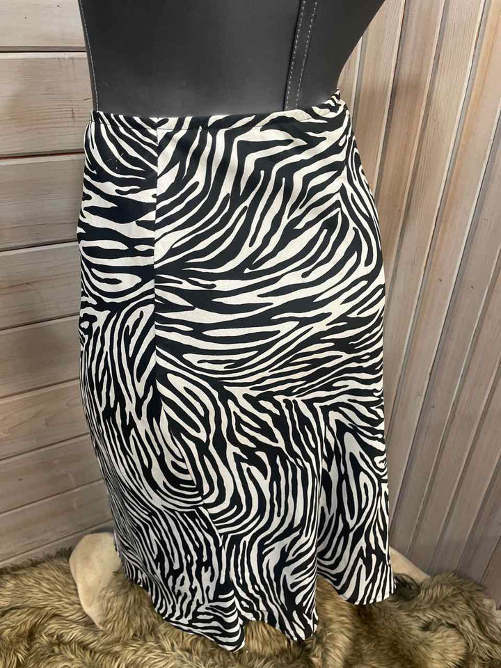 M - Skirt