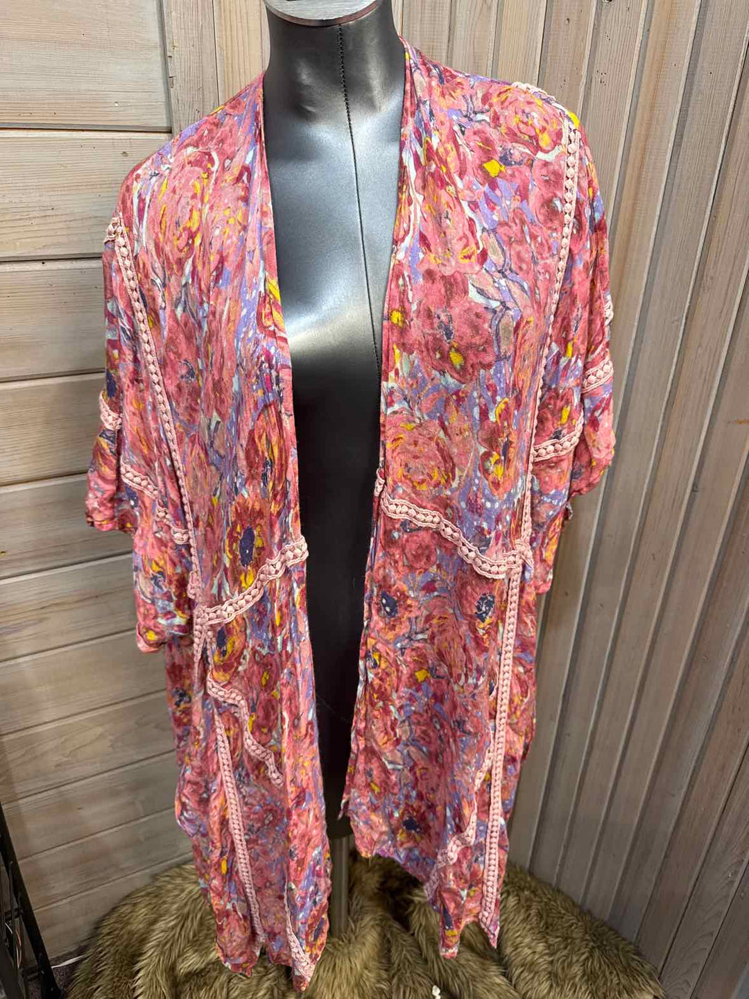 S - Elizabeth Gillett Kimono