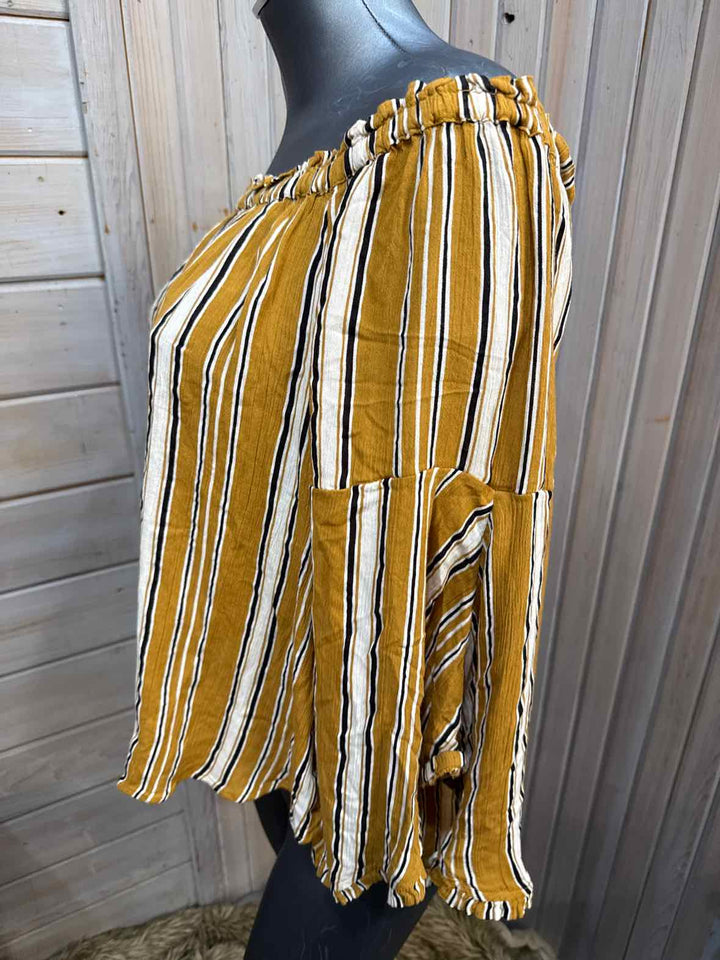 XL - Maurices Bell Sleeve