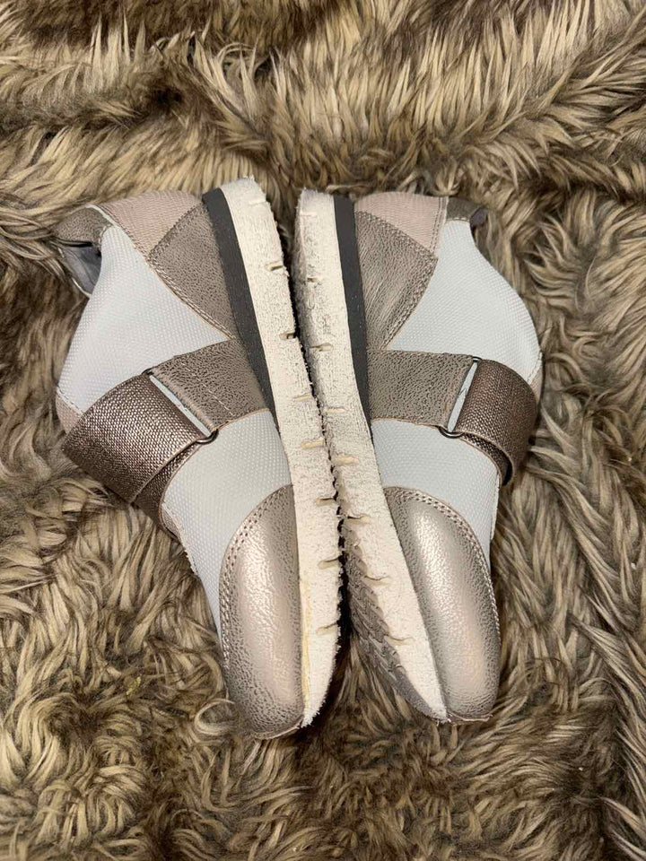 7.5 - OTBT Athletic Shoes