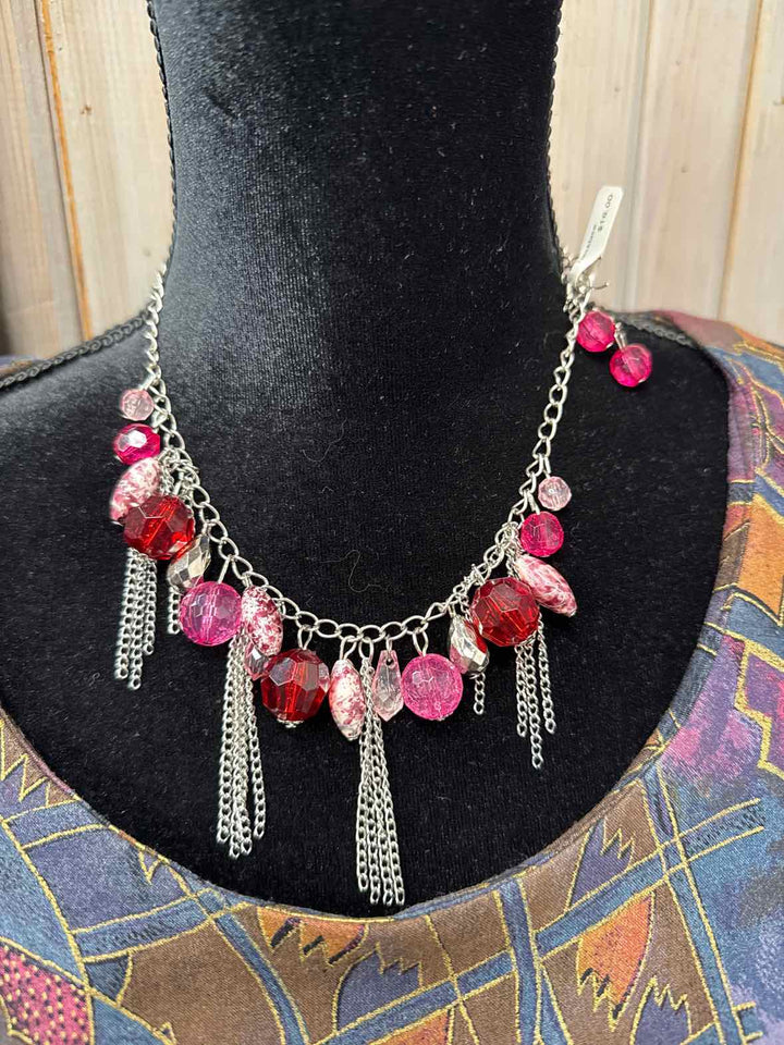 Jewelry - Pink & Silver Necklace