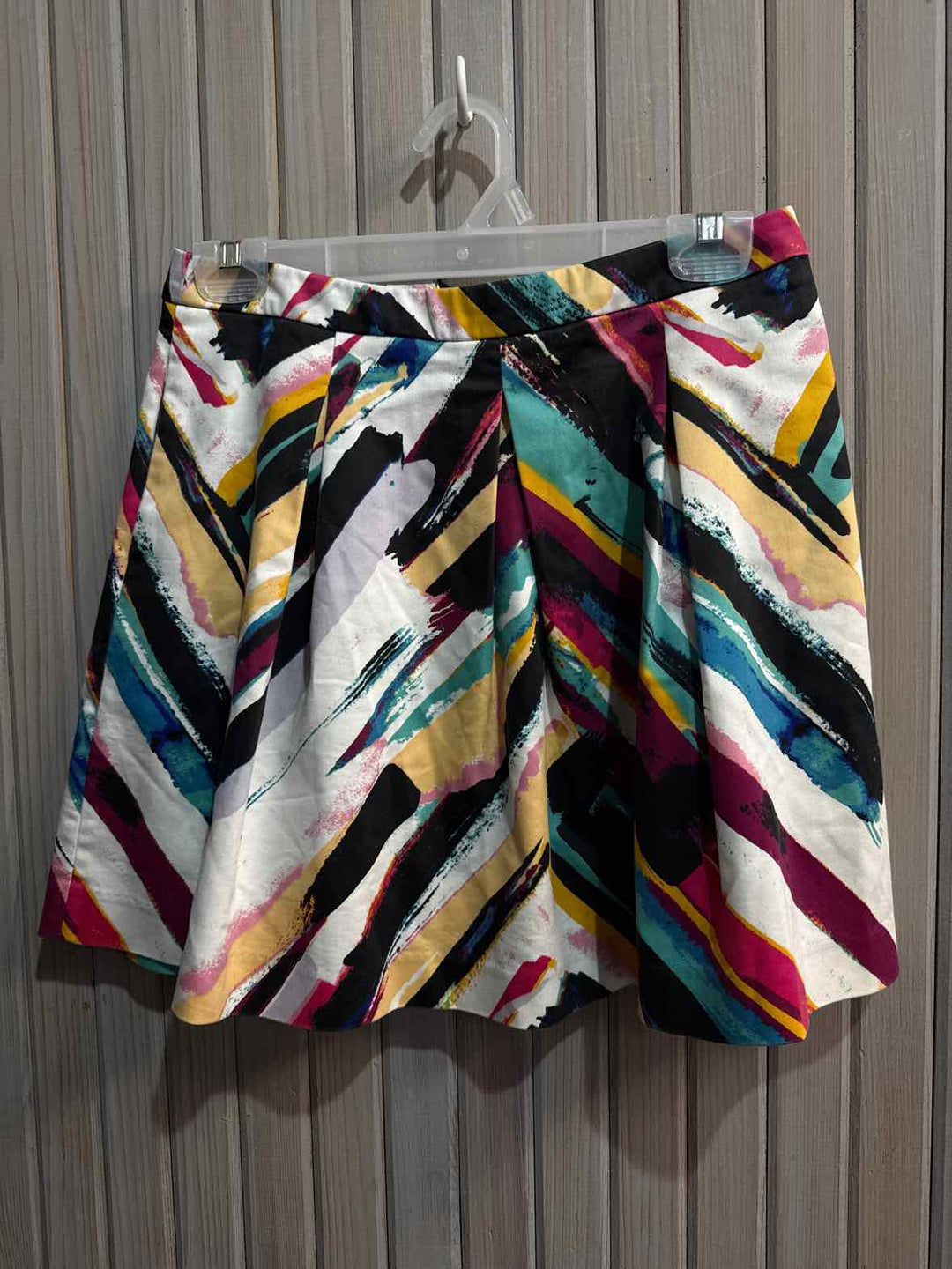 8 - H&M Skirt