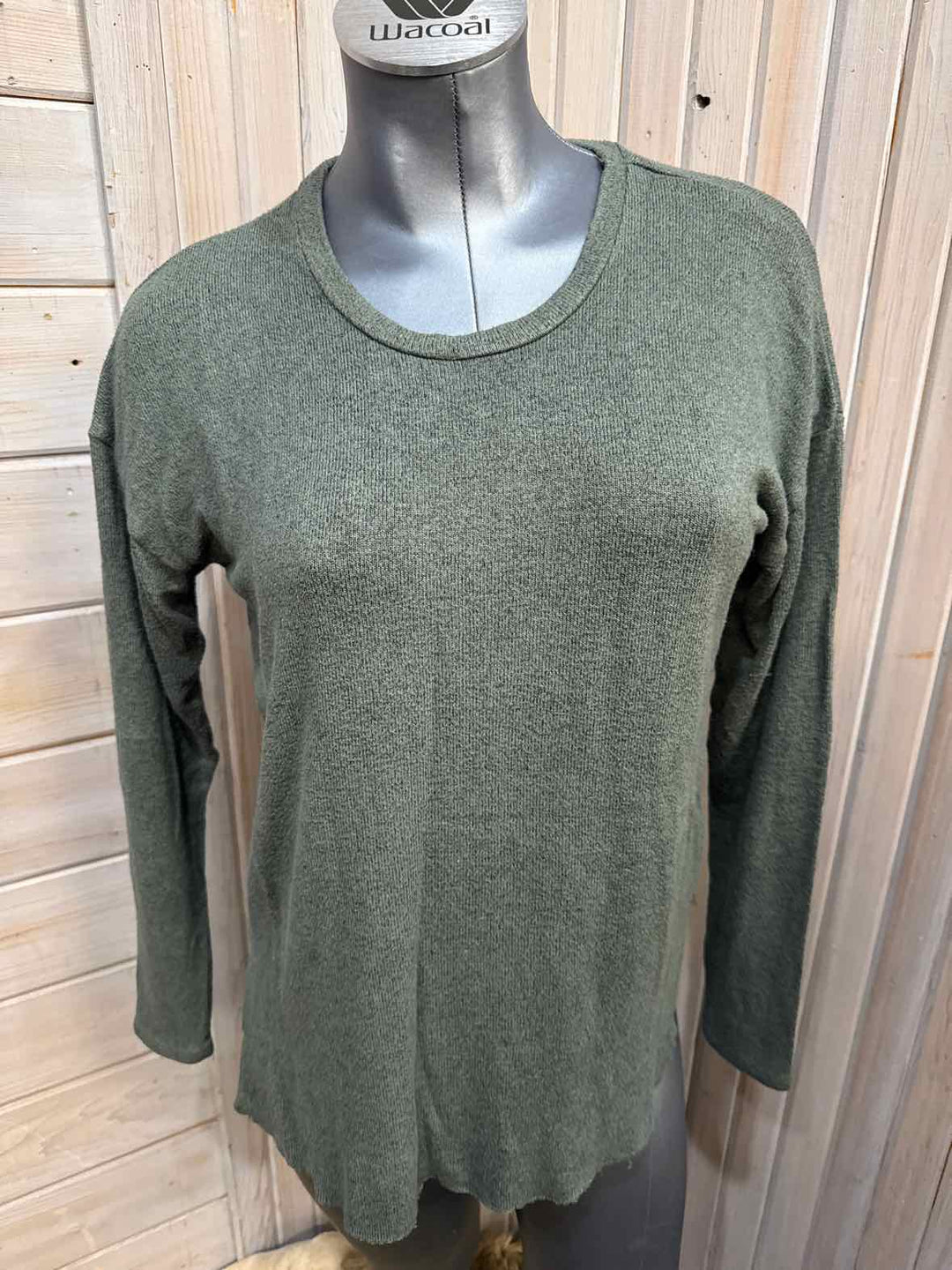 S - American Eagle Long Sleeve
