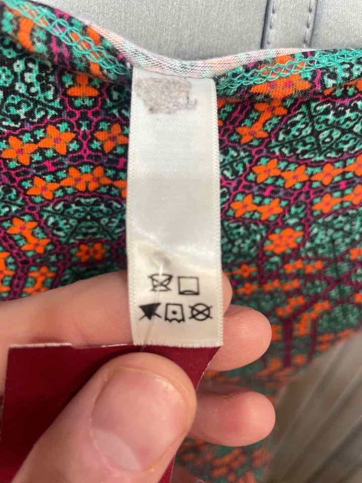 XS - LuLaRoe Classic Tee