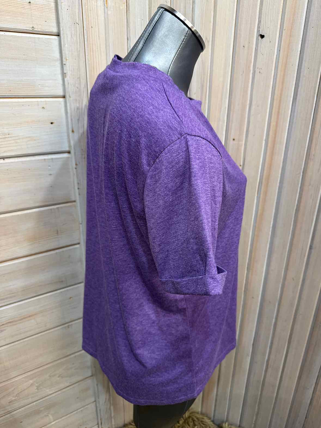 L - Unbranded T-Shirt