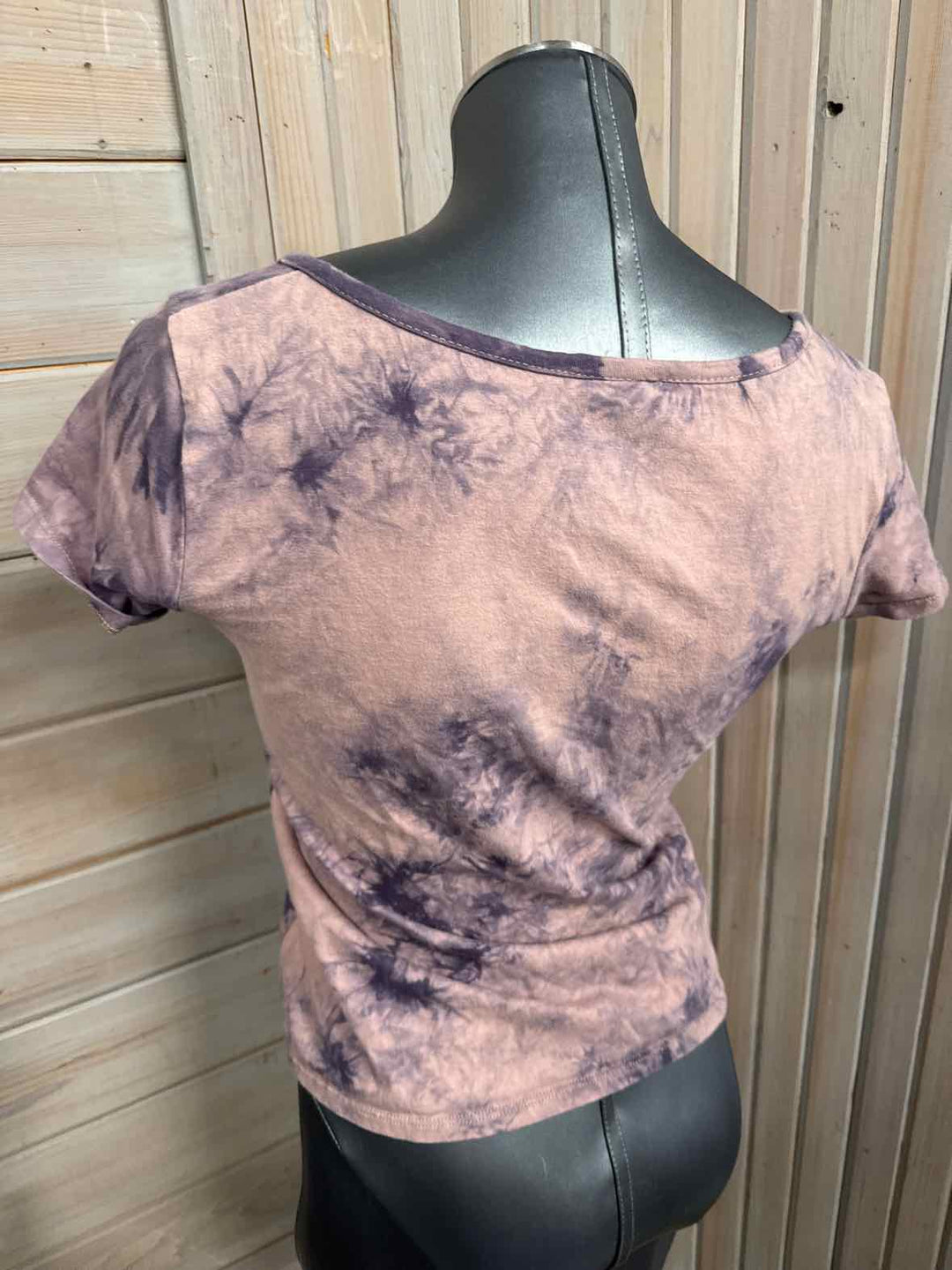 M - Empyre T-Shirt