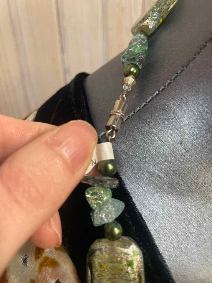 Jewelry - Necklace and Earring Set