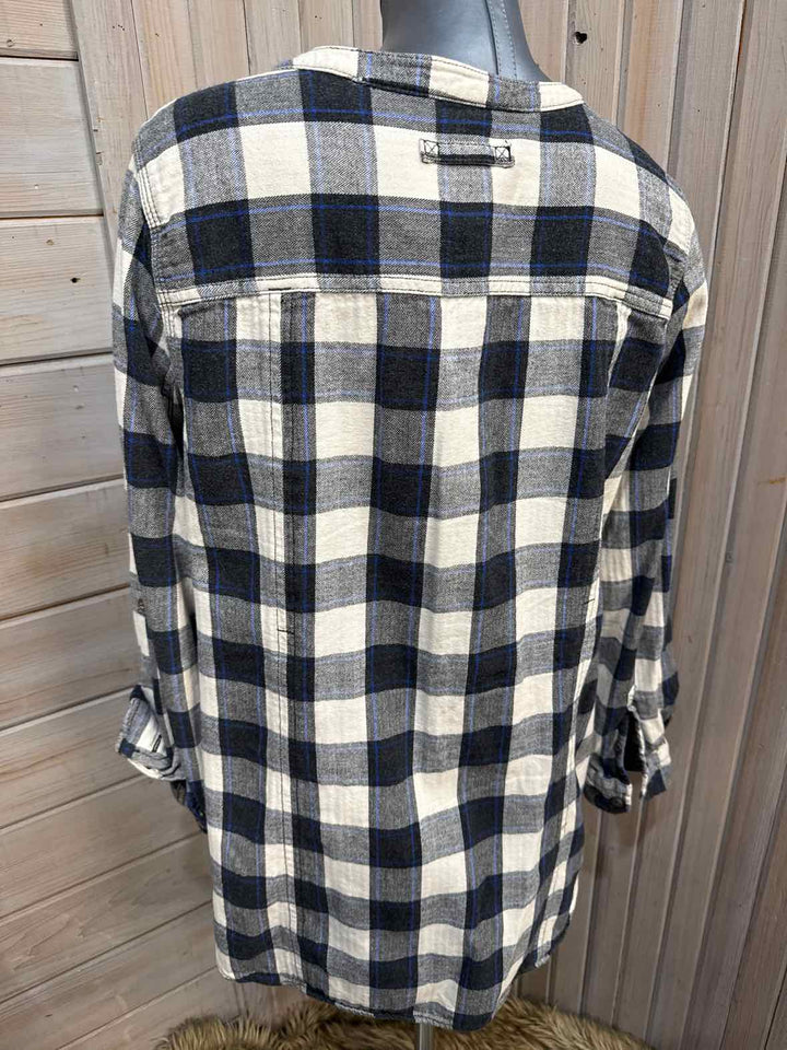 L - Duluth Trading Co. Button Down