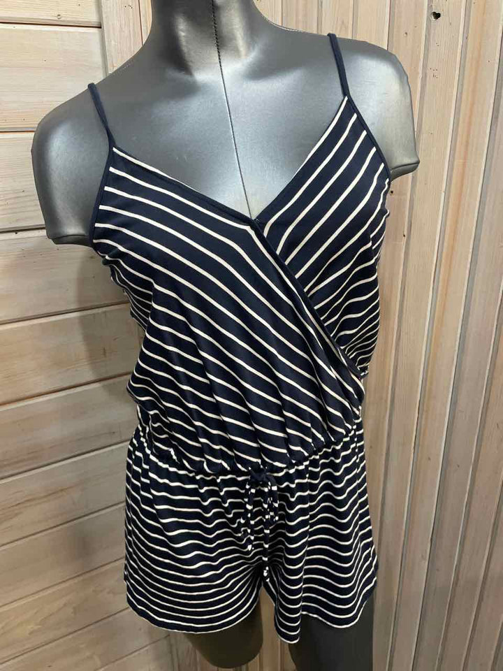 M - Aeropostale Dresses