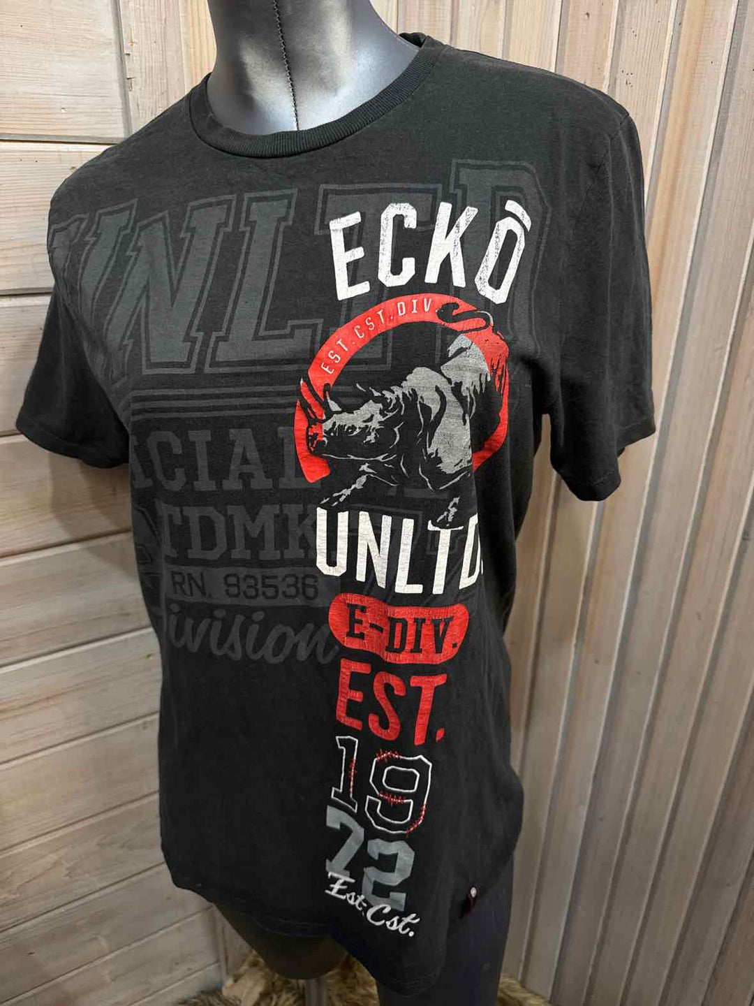 M - echo T-shirt