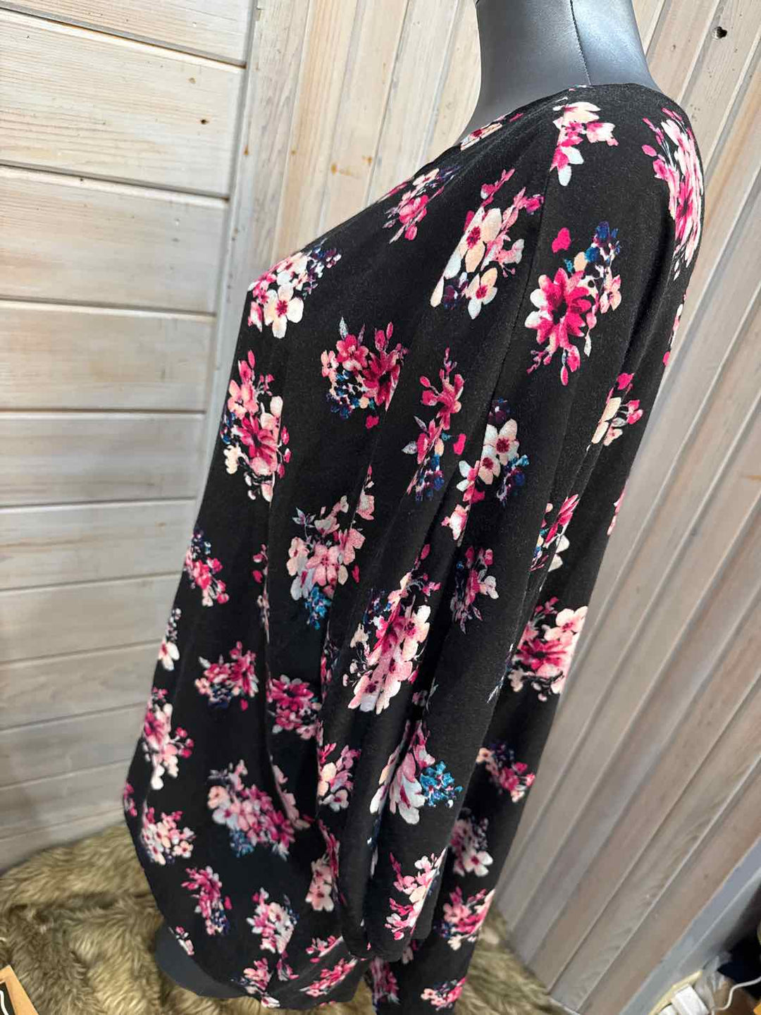 L - LuLaRoe Kimono