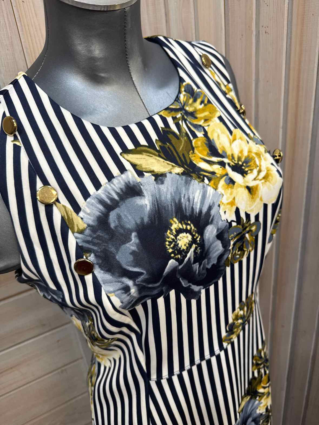 10 - Enfocus Studio Dress