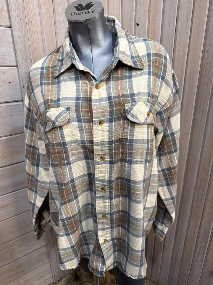 L - haggar Long Sleeve Button Up