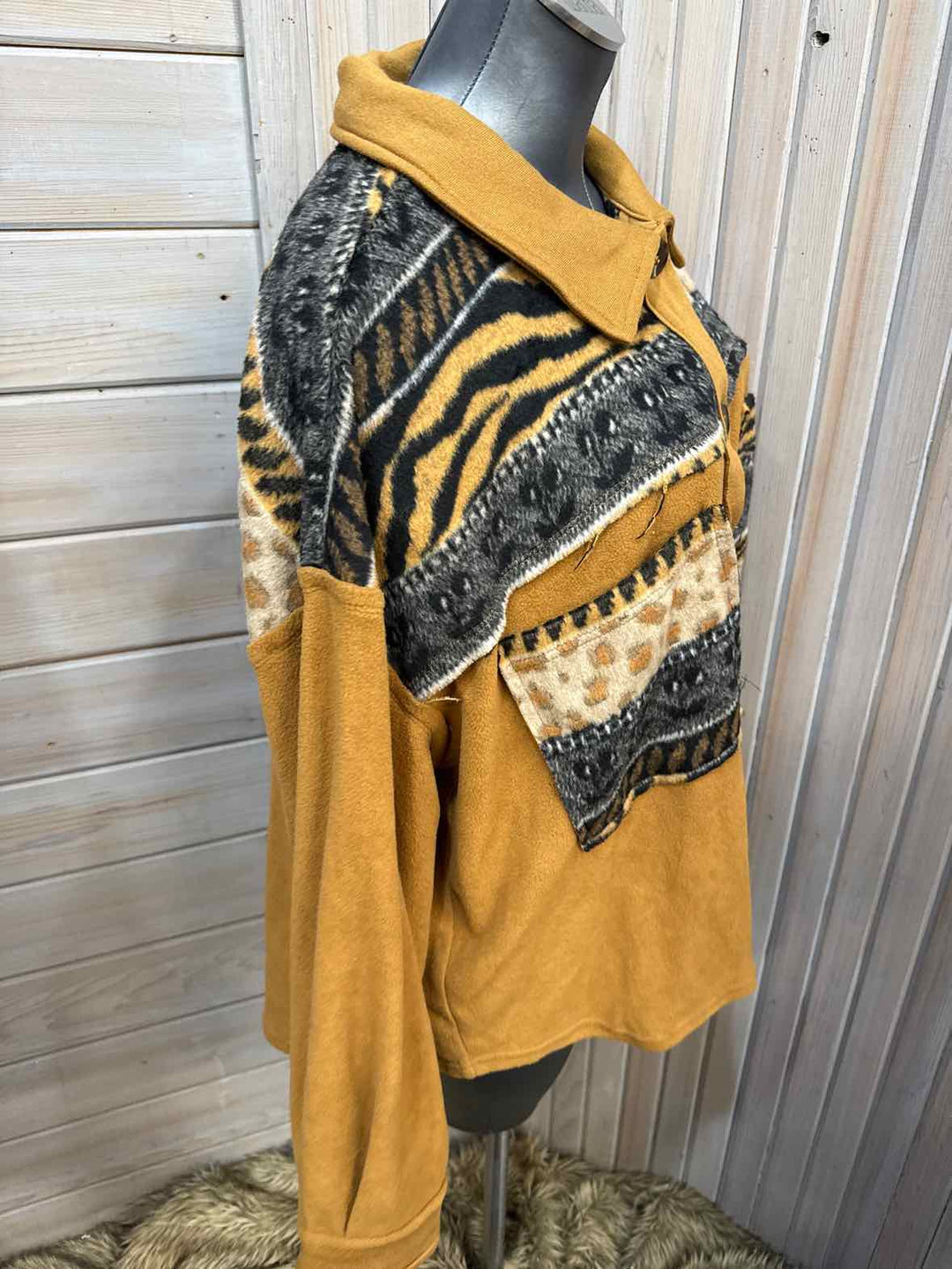 L - La Miel Button Down