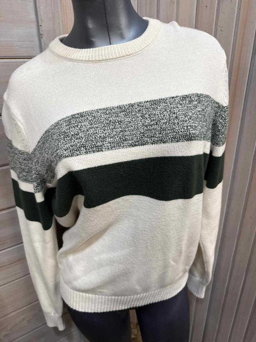 M - Izod Sweater