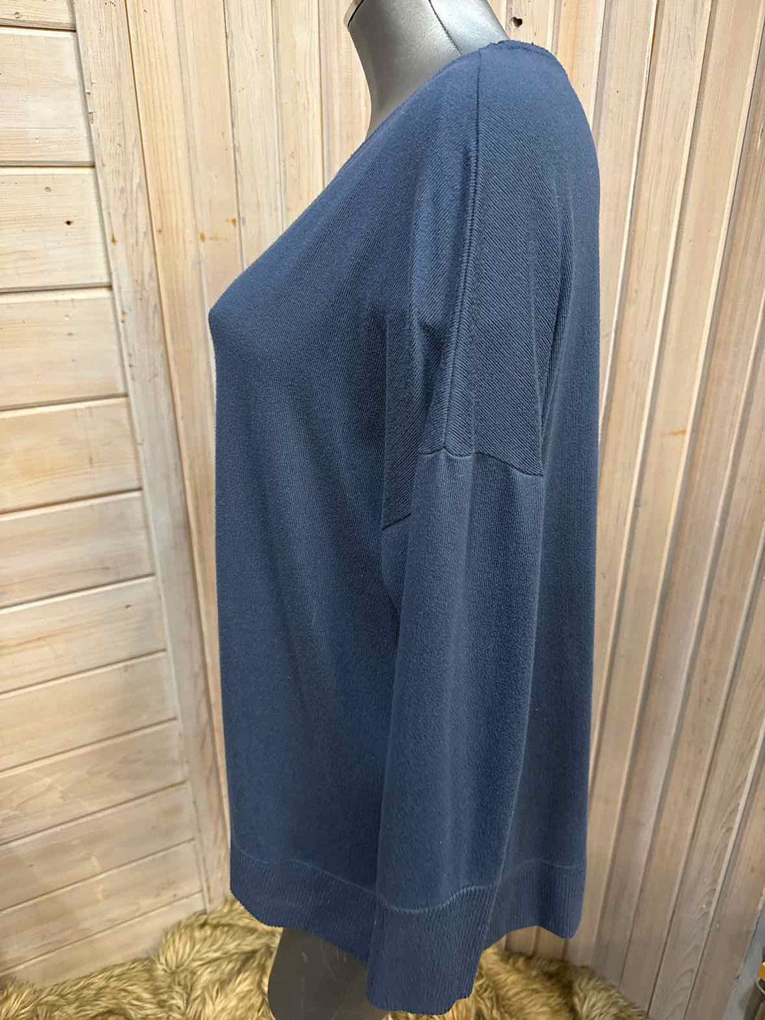 L - Time and Tru Sweater